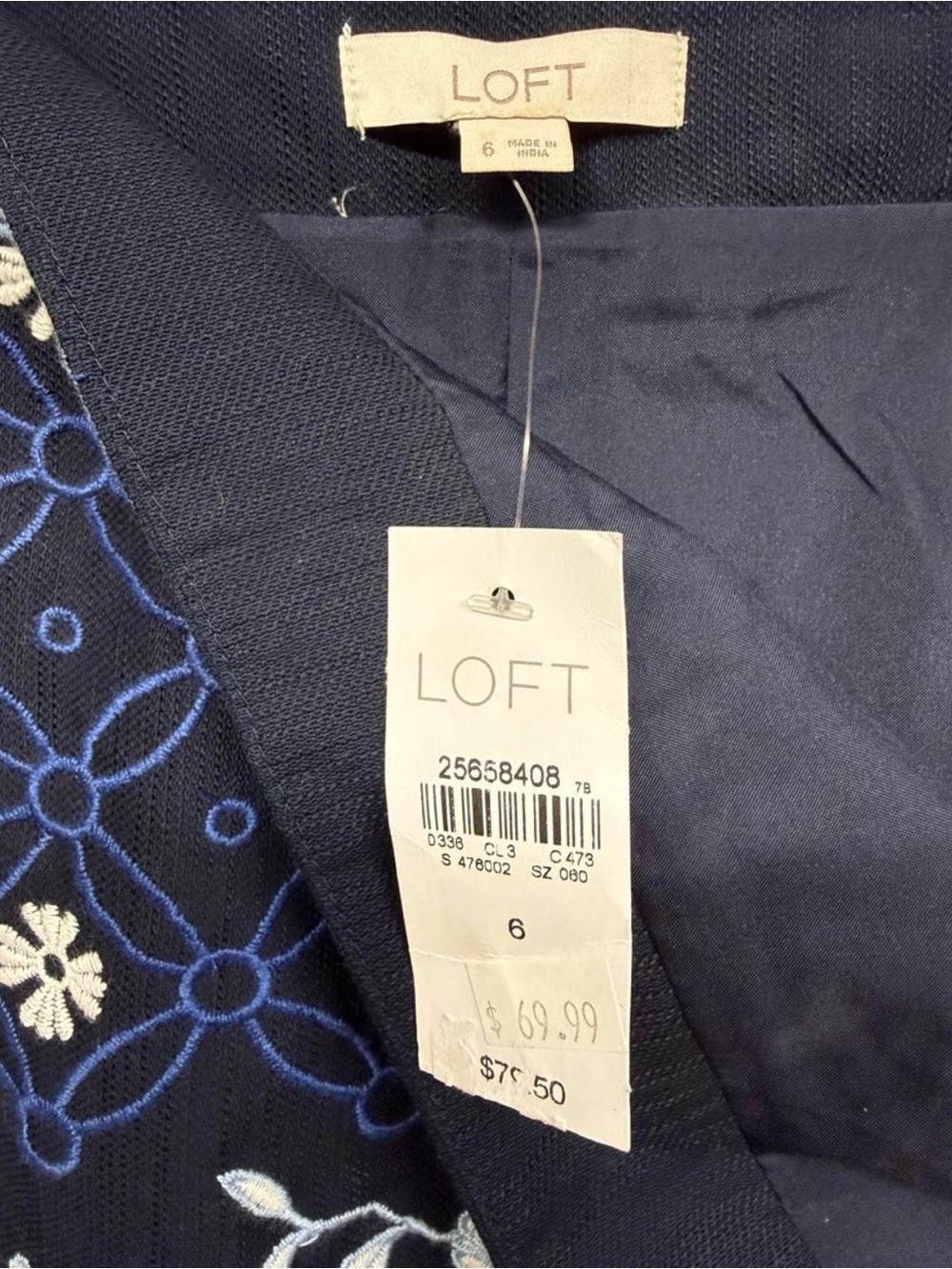 LOFT NWT Navy Embroidered Eyelet Geometric Floral A-Line Mini Skirt Size 6 - Picture 2 of 6